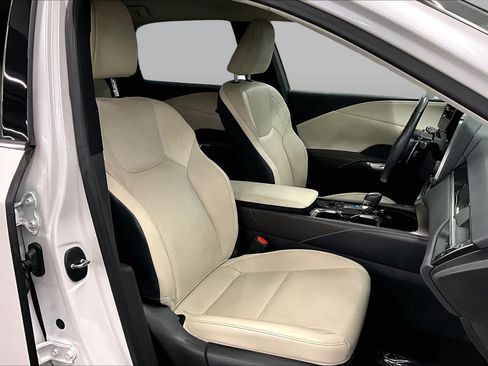 Used 2023 Lexus RX 350 FWD w/ Accessory Package image 9