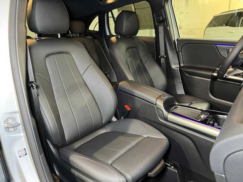 Used 2025 Mercedes-Benz GLA 250 4MATIC image 14