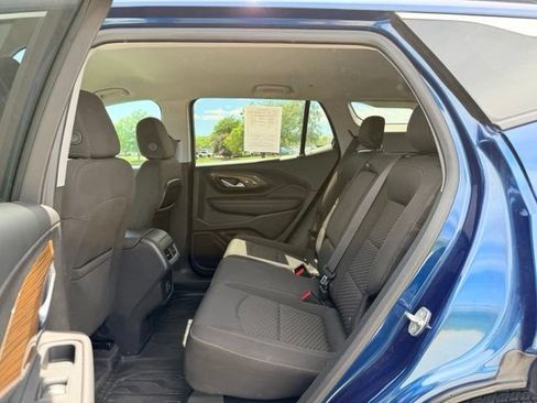 Used 2020 GMC Terrain SLE w/ Driver Convenience Package FWD image 8