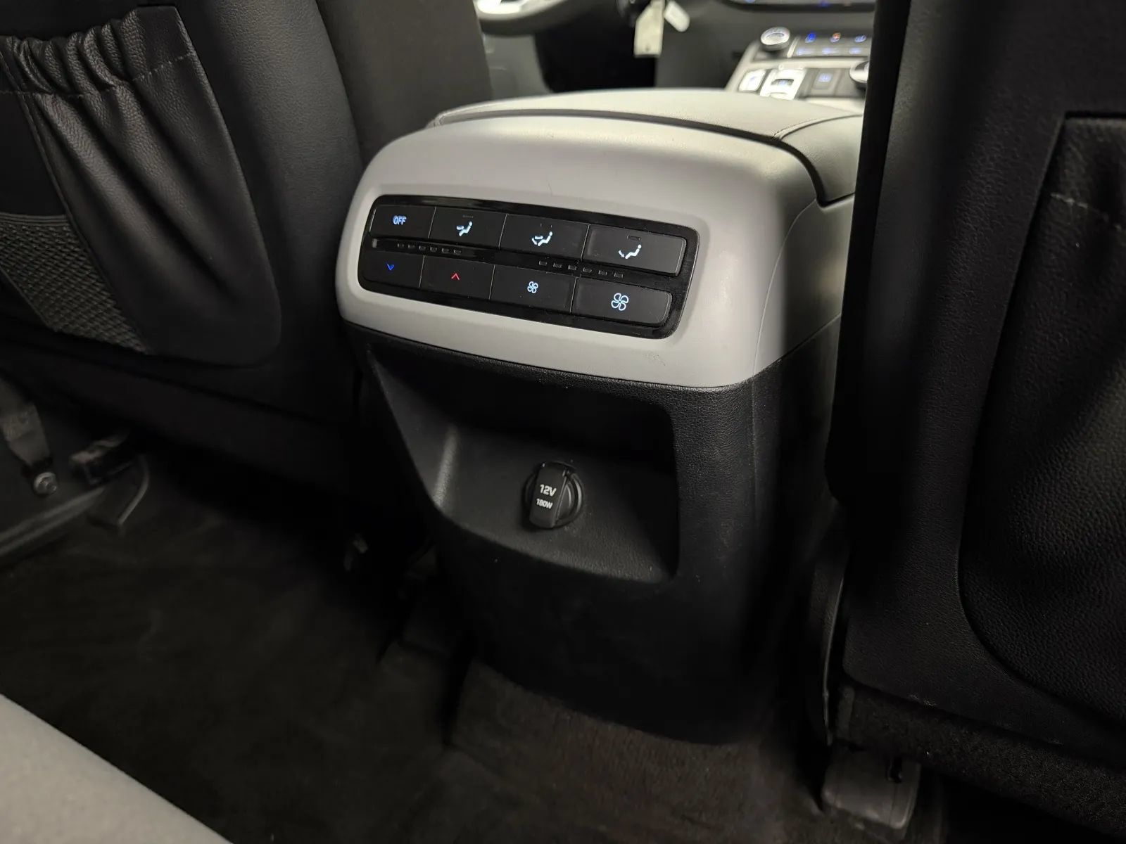 Used 2022 Hyundai Palisade SE w/ Cargo Package FWD image 24