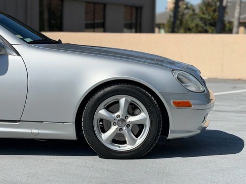 Used 2001 Mercedes-Benz SLK 320 image 19
