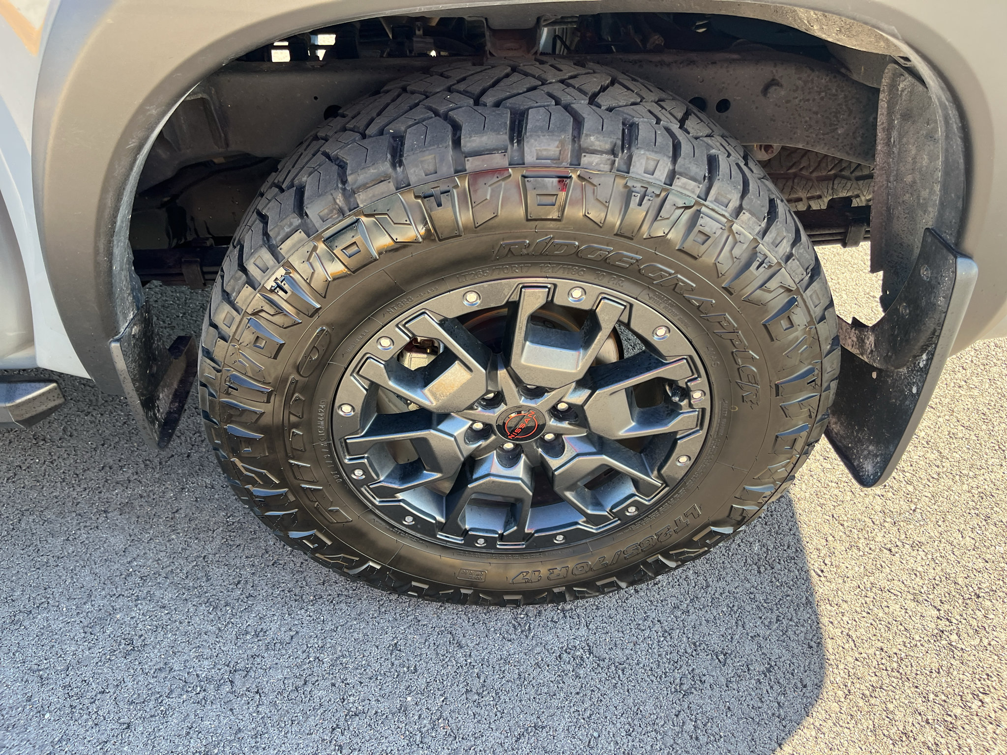Used 2023 Nissan Frontier PRO-4X w/ Pro-4X Premium Package AWD/4WD image 9