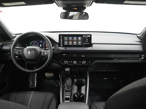 Used 2025 Honda Accord Sport image 13