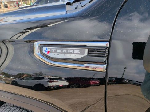 New 2026 GMC Sierra 1500 SLT image 50