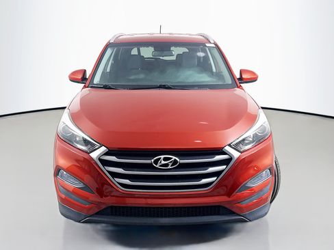 Used 2017 Hyundai Tucson SE FWD image 2