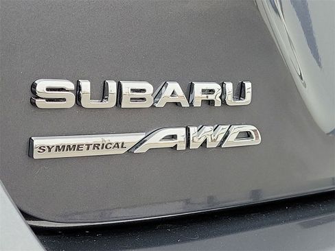 Used 2025 Subaru Crosstrek 2.0i Premium image 9