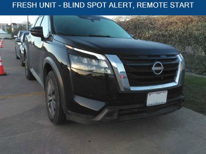 Used 2025 Nissan Pathfinder SV