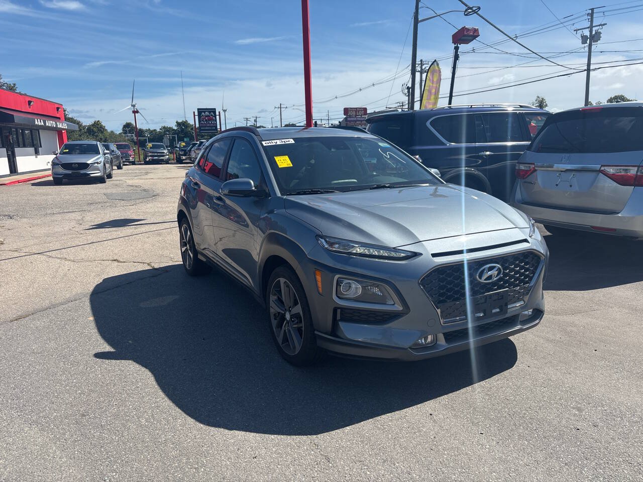 Used 2019 Hyundai Kona Limited AWD/4WD image 2