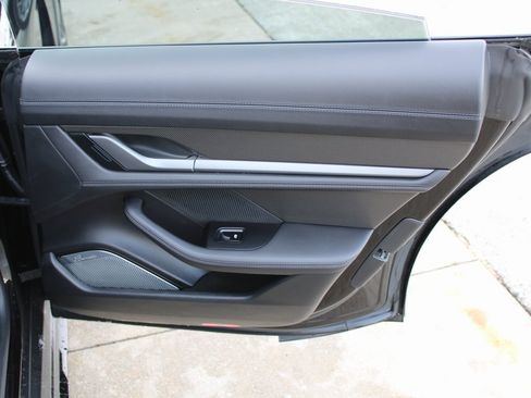 Used 2022 Porsche Taycan Turbo S image 27