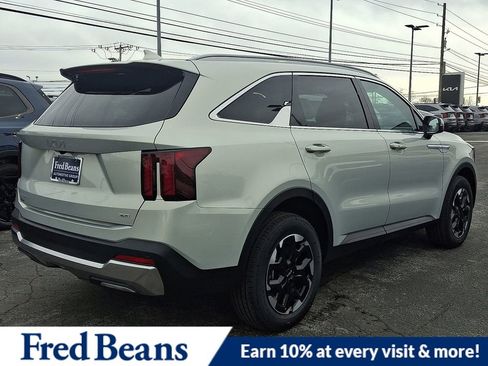 New 2026 Kia Sorento S w/ S Panoramic Sunroof Package image 4