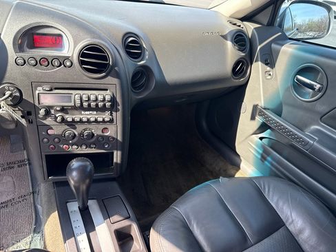 Used 2005 Pontiac Grand Prix GT w/ Leather Trim Package image 14