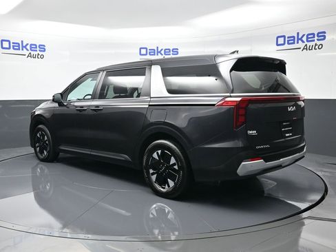 Certified 2025 Kia Carnival LXS image 6