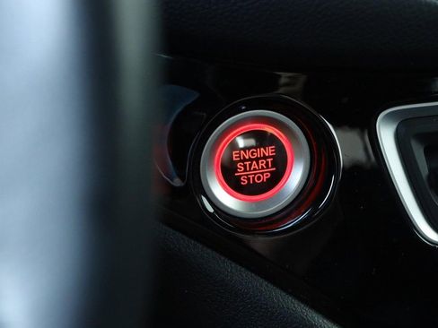 Used 2017 Honda Pilot Touring image 21