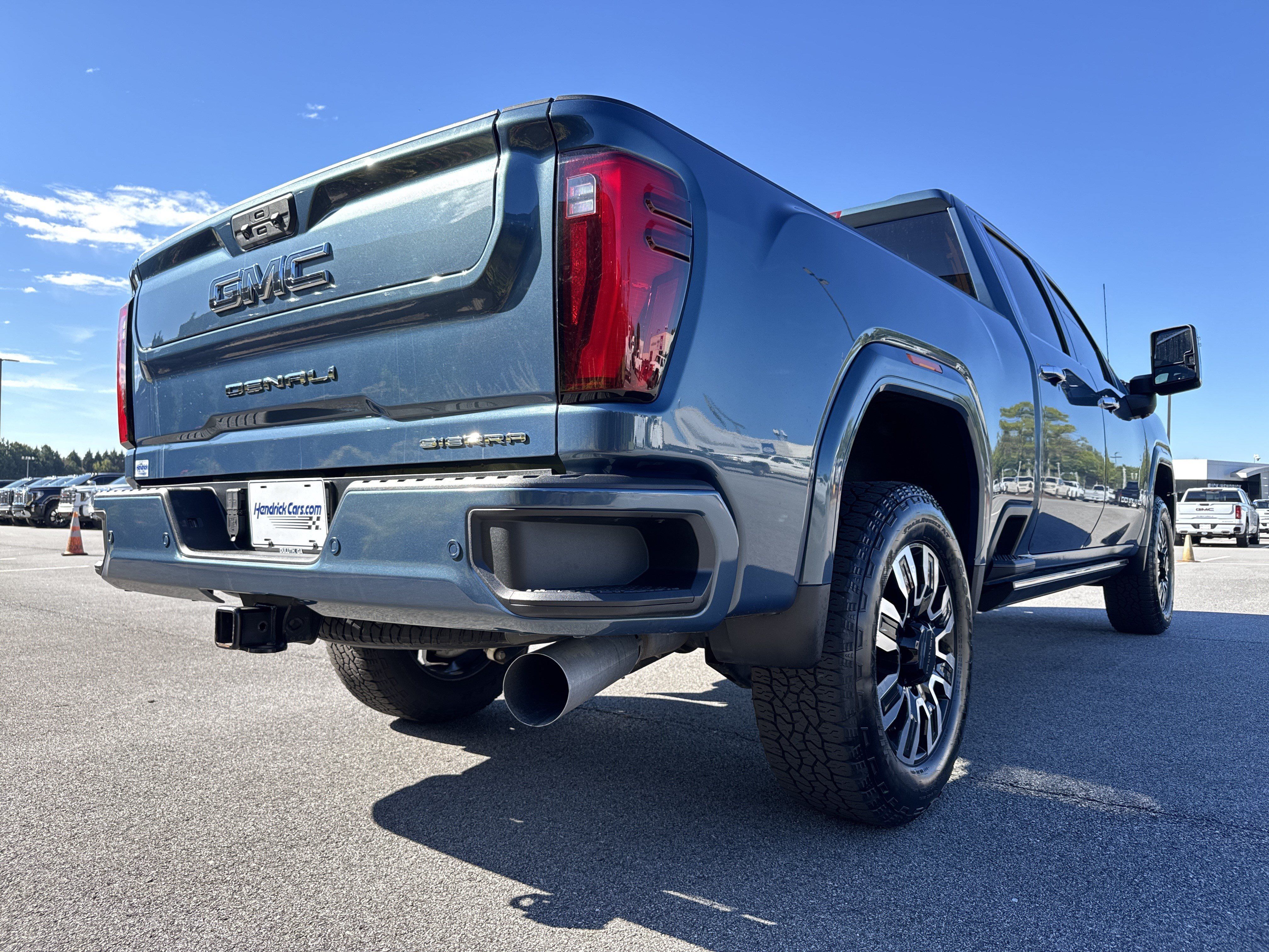 Used 2025 GMC Sierra 2500 Denali Ultimate AWD/4WD image 10