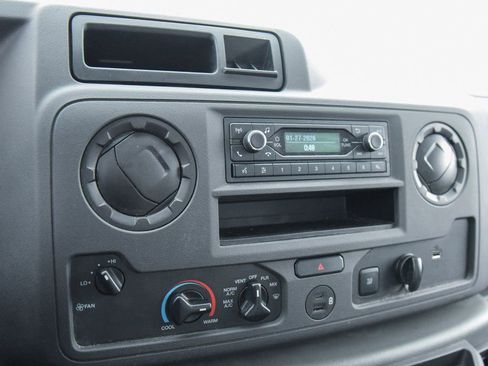 Used 2024 Ford E-450 and Econoline 450 Super Duty w/ Power Windows & Locks Group RWD image 17