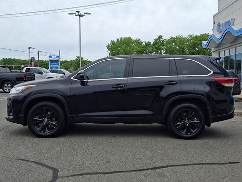 Used 2019 Toyota Highlander LE AWD/4WD image 7