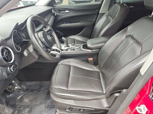 Used 2021 Alfa Romeo Stelvio Sprint w/ Sun & Sound Package AWD/4WD image 24