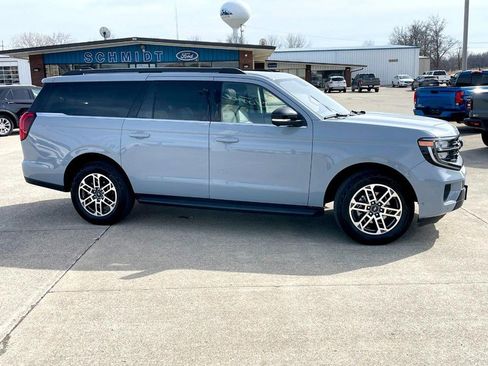 Used 2025 Ford Expedition Max Active image 3