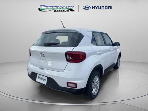 New 2026 Hyundai Venue SE image 8