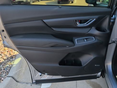 Used 2025 Subaru Ascent Limited image 41