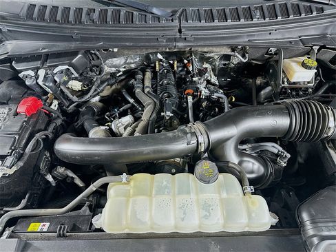 Used 2023 Ford Expedition Max XLT image 31