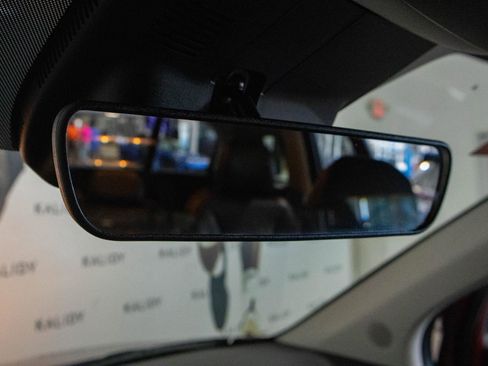 Used 2025 Kia Carnival LXS image 13