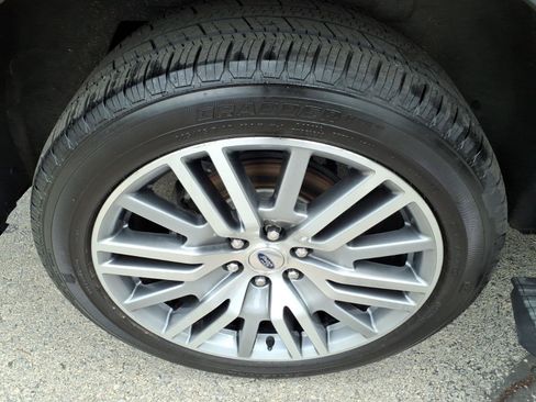 Certified 2023 Ford Expedition Platinum AWD/4WD image 14