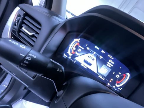 Used 2024 Nissan Rogue SL w/ SL Premium Package image 19