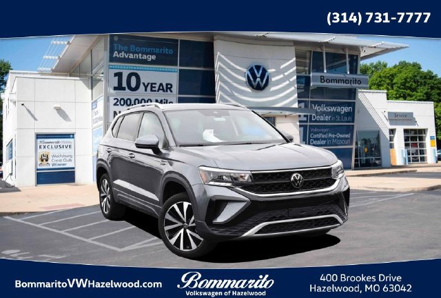 Used 2023 Volkswagen Taos SE FWD image 1