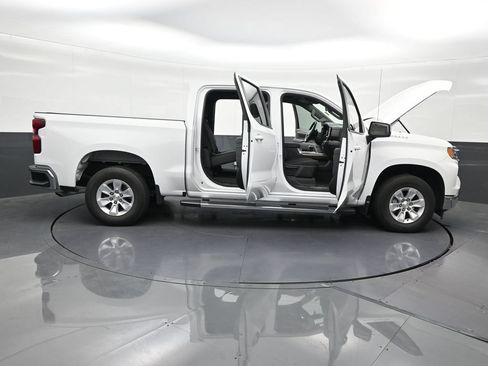 Used 2024 Chevrolet Silverado 1500 LT RWD image 33