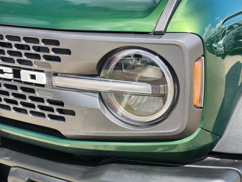 Used 2023 Ford Bronco Badlands image 9