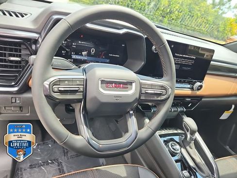 New 2026 GMC Canyon AT4 AWD/4WD image 16
