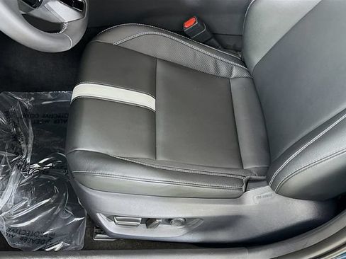 Used 2026 Toyota Camry SE FWD image 18