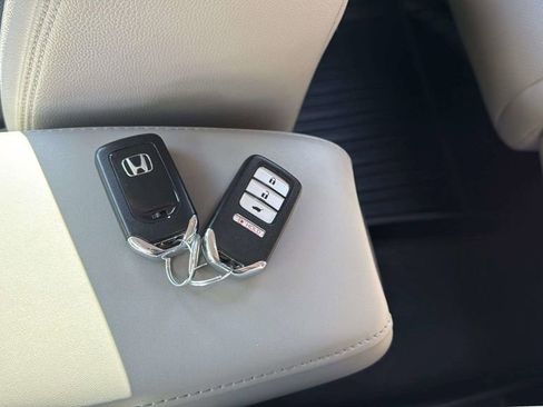 Used 2022 Honda HR-V EX-L image 31
