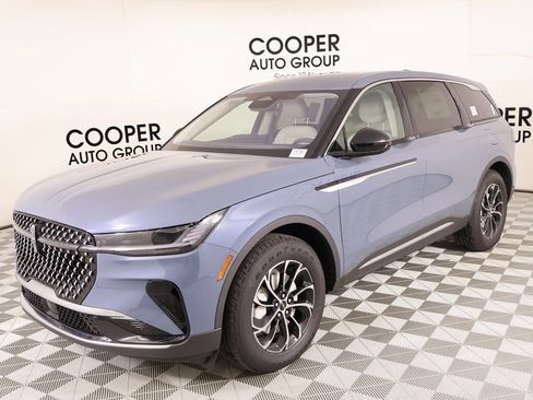 New 2026 Lincoln Nautilus Premier image 10