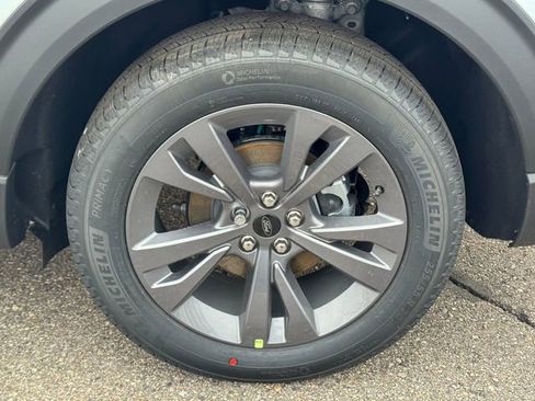New 2026 Ford Explorer Active w/ Active Comfort Package AWD/4WD image 10