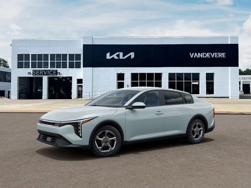 New 2026 Kia K4 FWD image 5