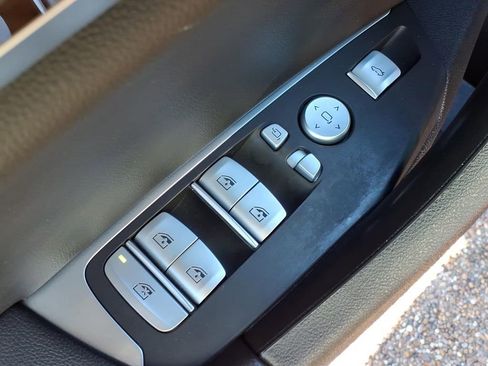 Used 2023 BMW X3 sDrive30i w/ Premium Package image 19