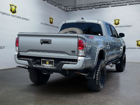 Used 2021 Toyota Tacoma TRD Sport w/ Technology Package AWD/4WD image 5