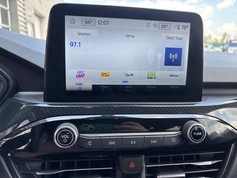 Used 2025 Ford Escape ST-Line Select AWD/4WD image 18