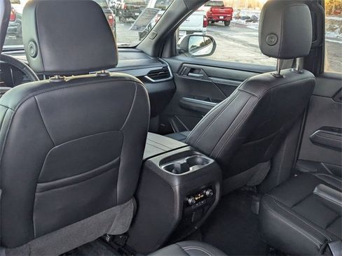 Used 2024 GMC Acadia Elevation image 30