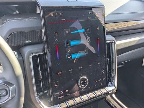 New 2026 GMC Yukon Elevation image 23