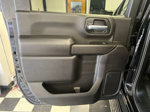 Used 2025 Chevrolet Silverado 2500 Custom w/ Custom Value Package image 44