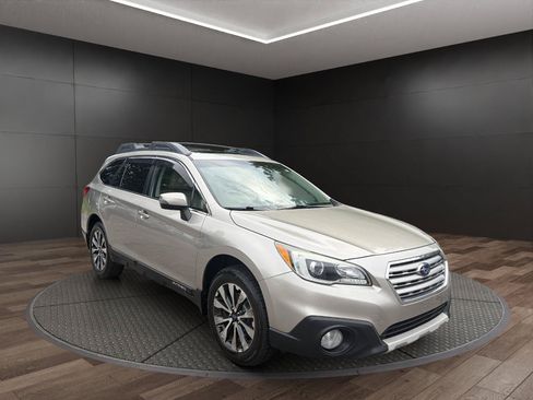 Used 2015 Subaru Outback 2.5i Limited AWD/4WD image 2