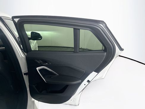 Used 2025 BMW X2 xDrive28i w/ M Sport Package image 32