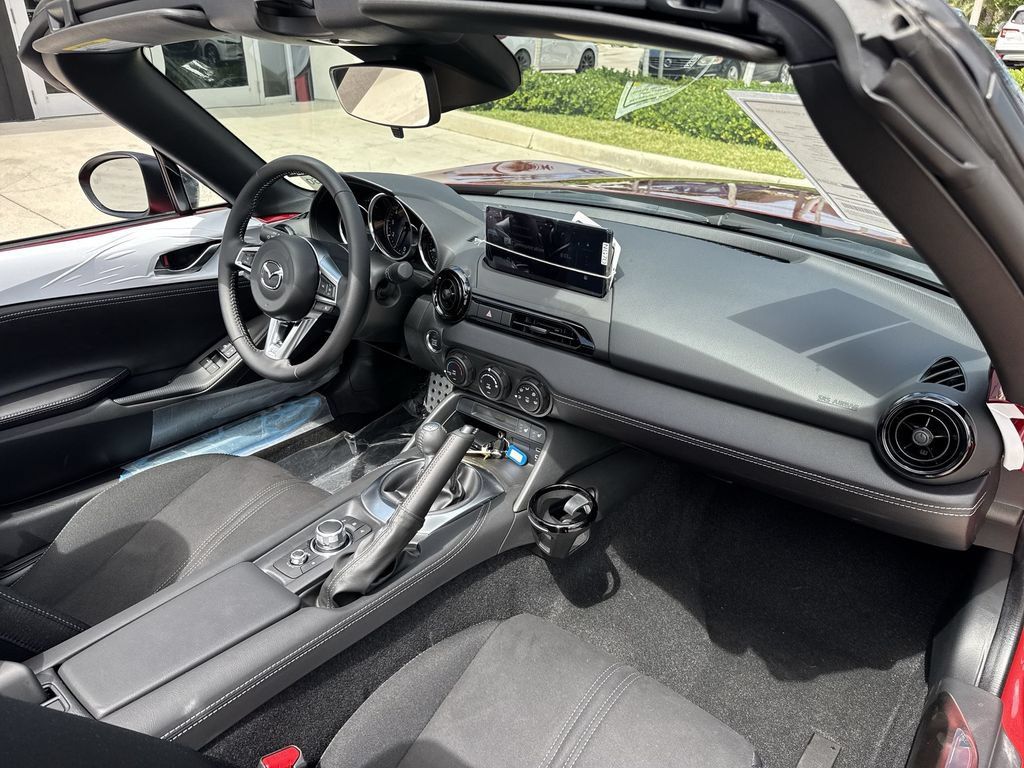 New 2026 MAZDA MX-5 Miata Club w/ Interior Package RWD image 14