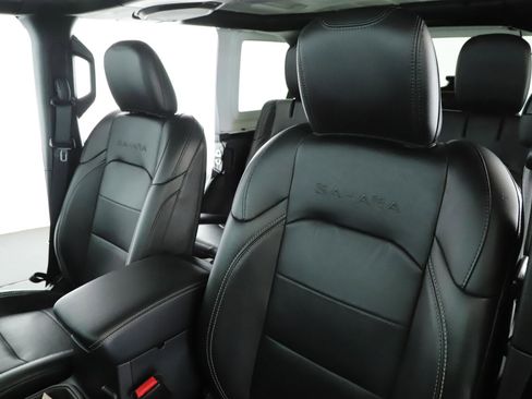 Used 2021 Jeep Wrangler Unlimited Sahara w/ Cold Weather Group image 4