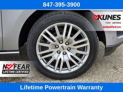 Used 2024 Ford Expedition Limited image 9