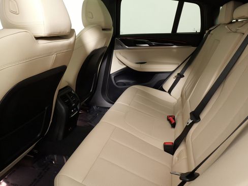 Used 2025 BMW X4 xDrive30i image 38