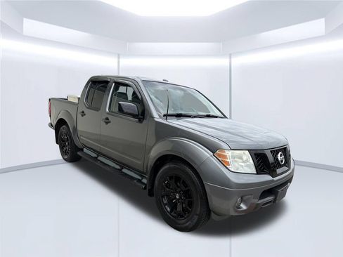 Used 2018 Nissan Frontier SV w/ Value Truck Package RWD image 9